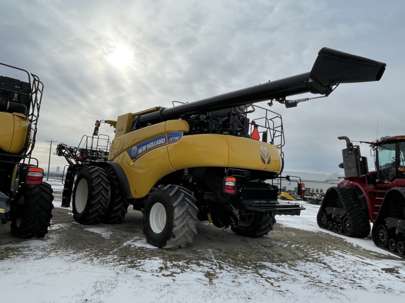 2022 New Holland CR7.90 Combine
