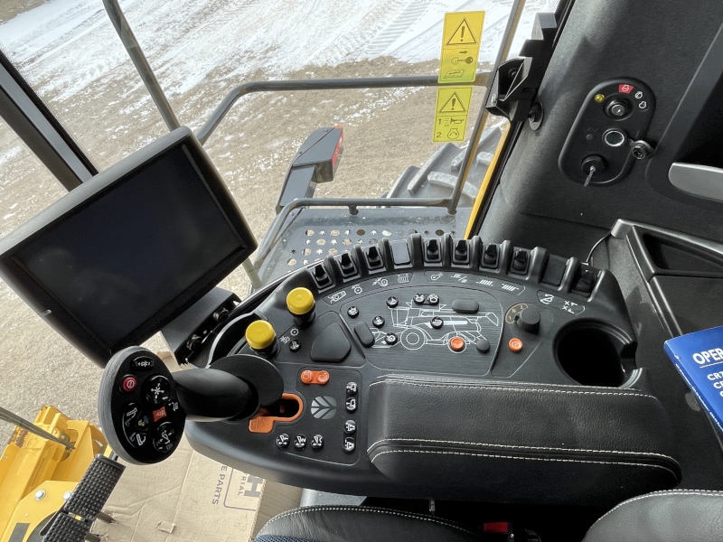 2022 New Holland CR7.90 Combine