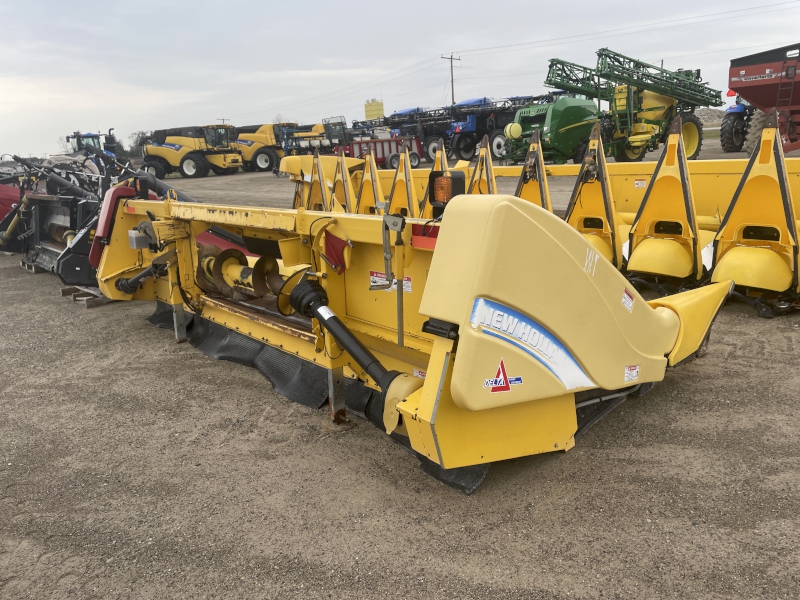 2012 New Holland 99C-6R Header Combine
