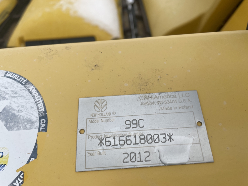 2012 New Holland 99C-6R Header Combine