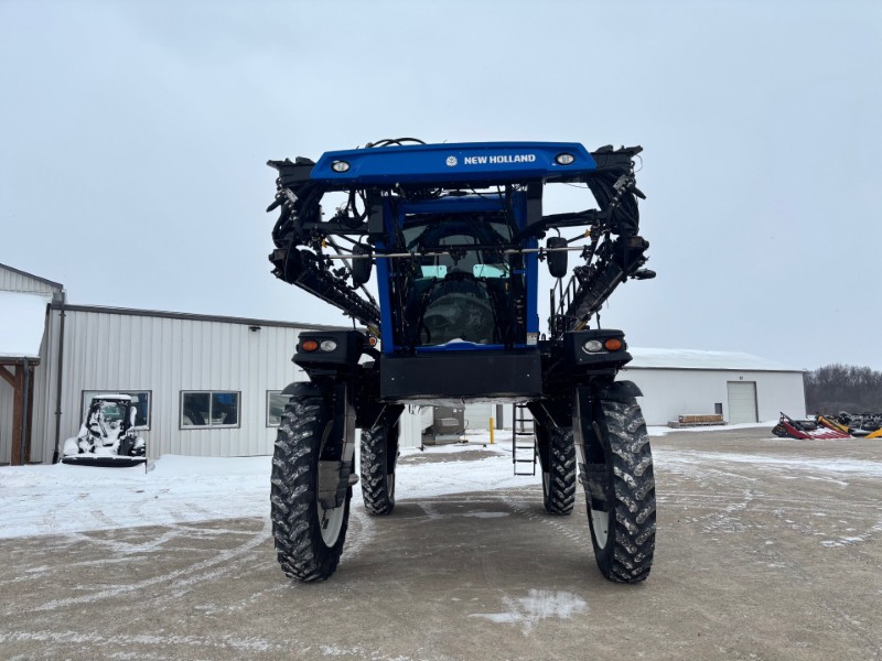 2018 New Holland SP.300F Sprayer/High Clearance