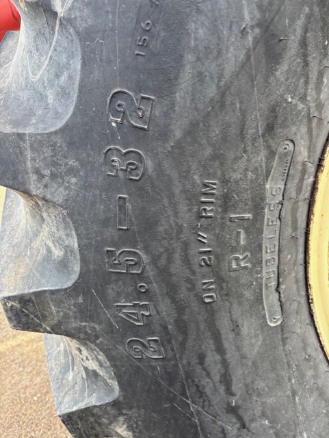 2008 Unverferth 6225 Grain Cart