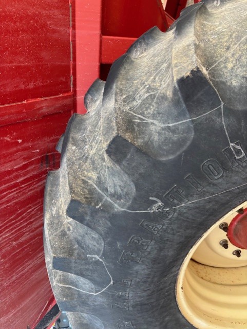 2008 Unverferth 6225 Grain Cart