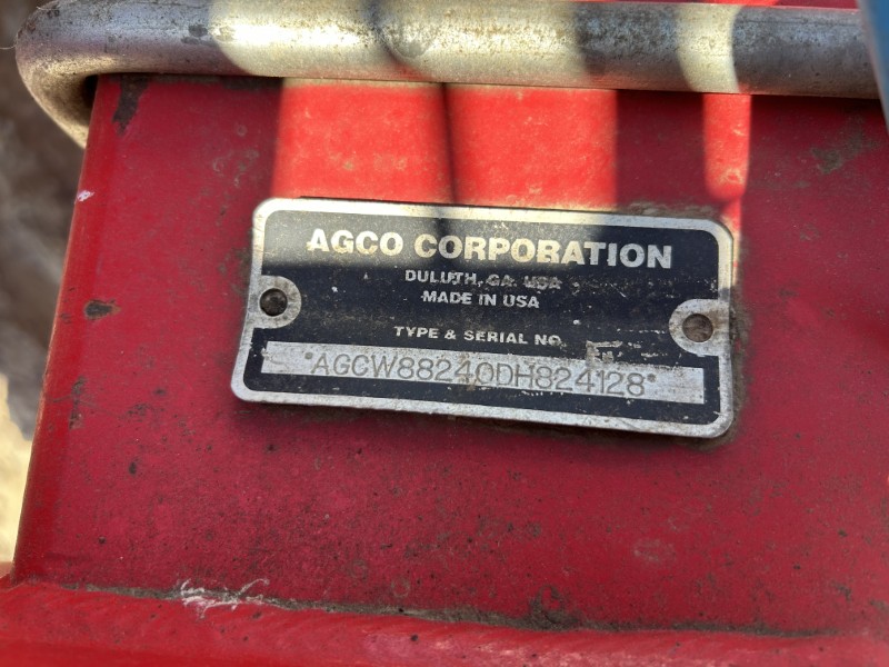 2013 Massey Ferguson 8824 Planter