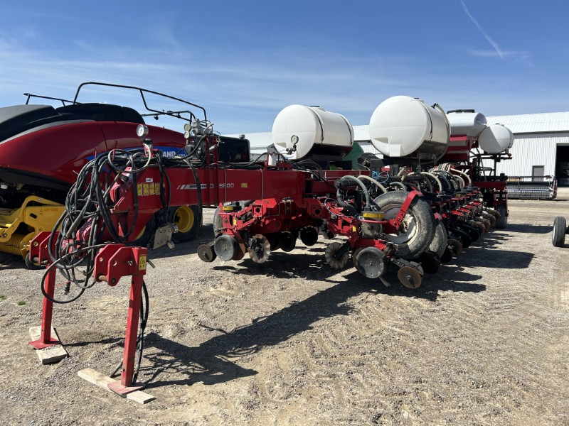 2013 Massey Ferguson 8824 Planter