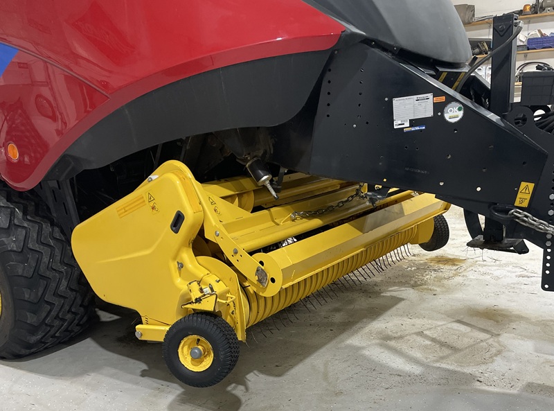 2017 New Holland BB340R Baler/Big Square
