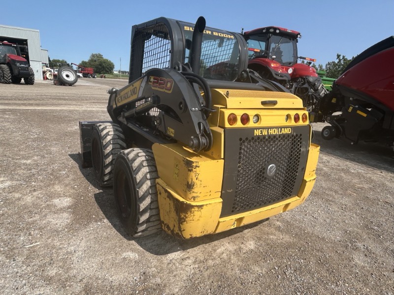 2018 New Holland L220-T4B Skid Steer Loader