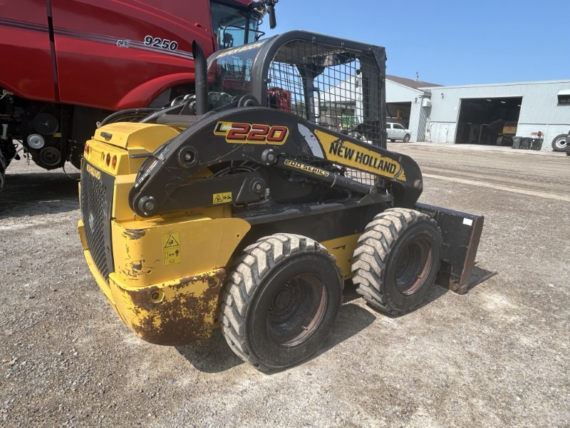 2018 New Holland L220-T4B Skid Steer Loader