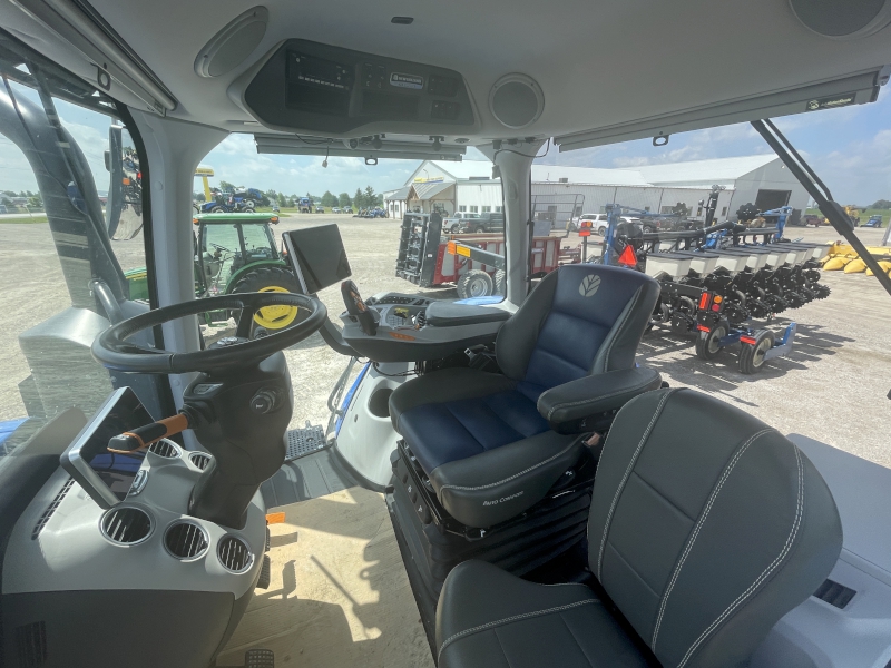 2023 New Holland T8.320 PLMI Tractor