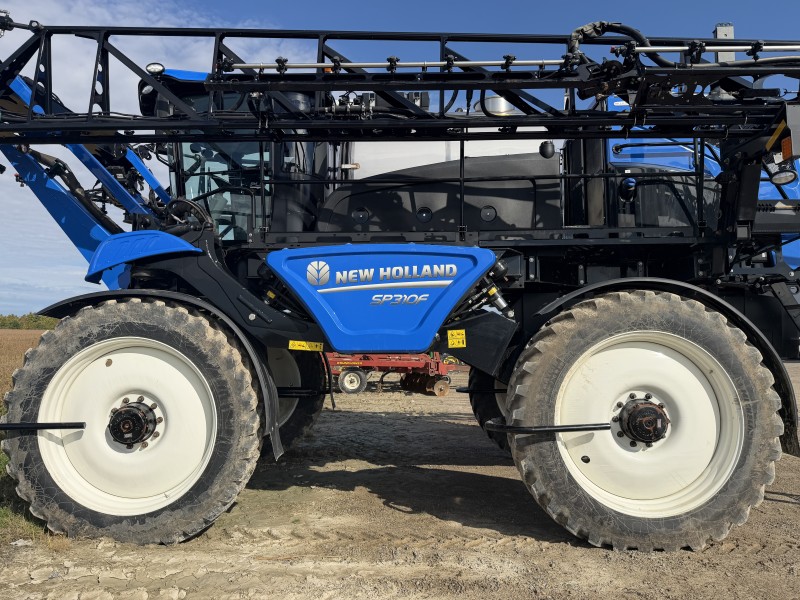 2024 New Holland SP.310F Sprayer/High Clearance