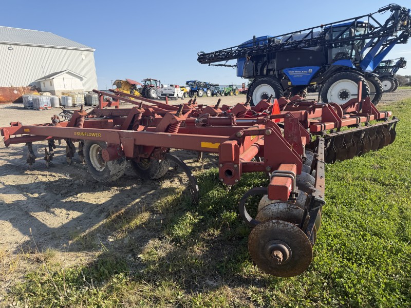 Sunflower 4510 Chisel Plow