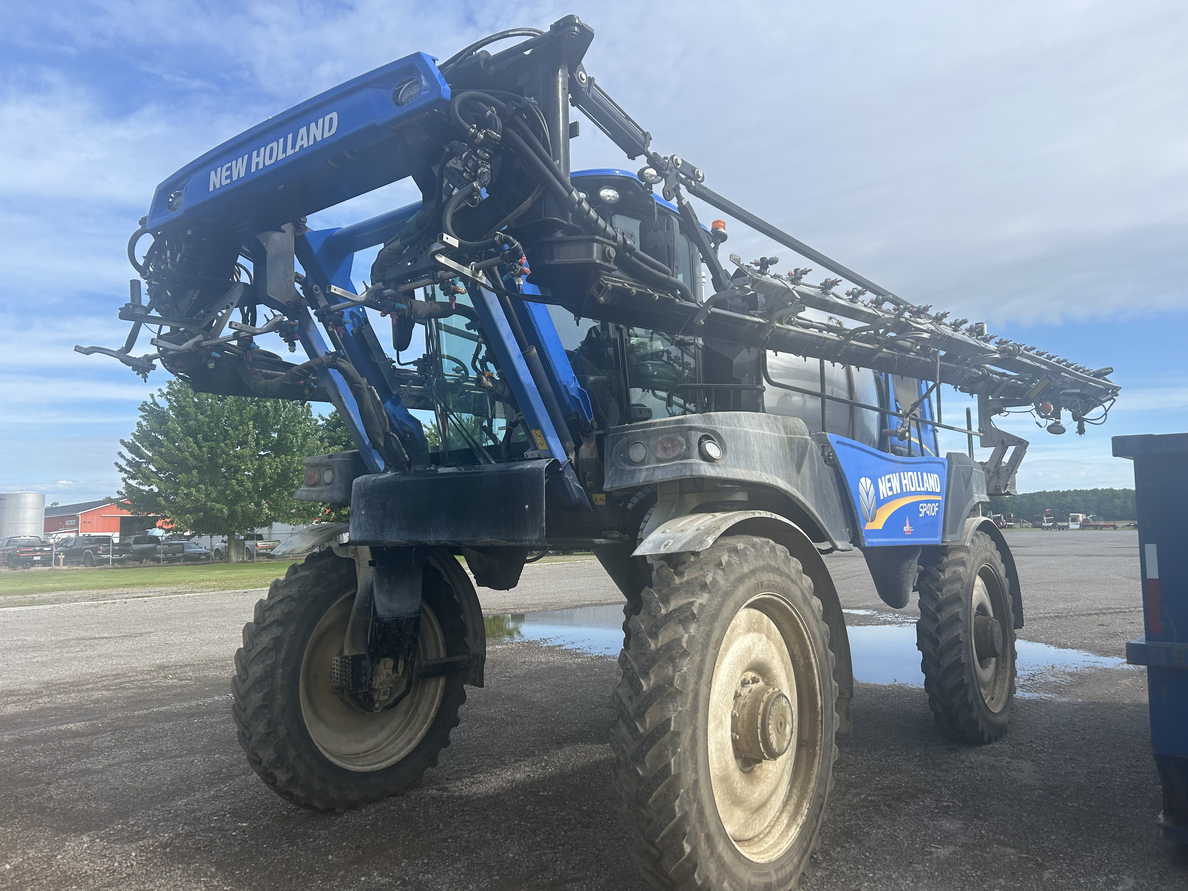 2019 New Holland SP410F Sprayer/High Clearance