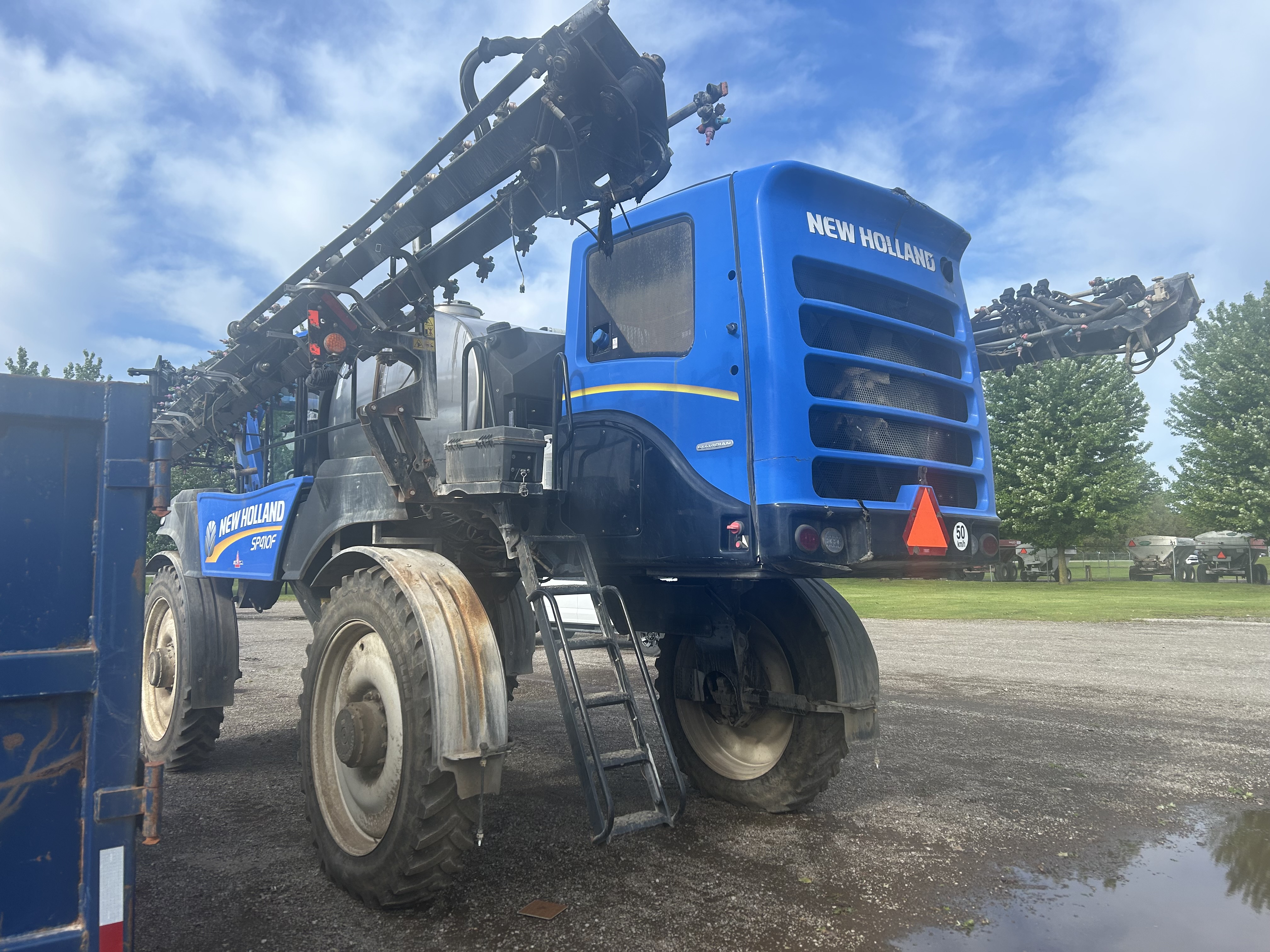 2019 New Holland SP410F Sprayer/High Clearance