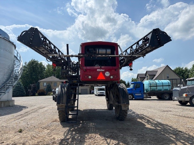 2022 Miller NITRO 7310 Sprayer/High Clearance