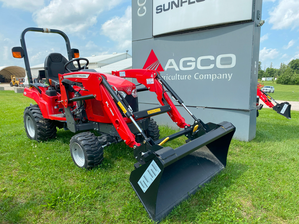 2022 Massey Ferguson GC1723E Tractor