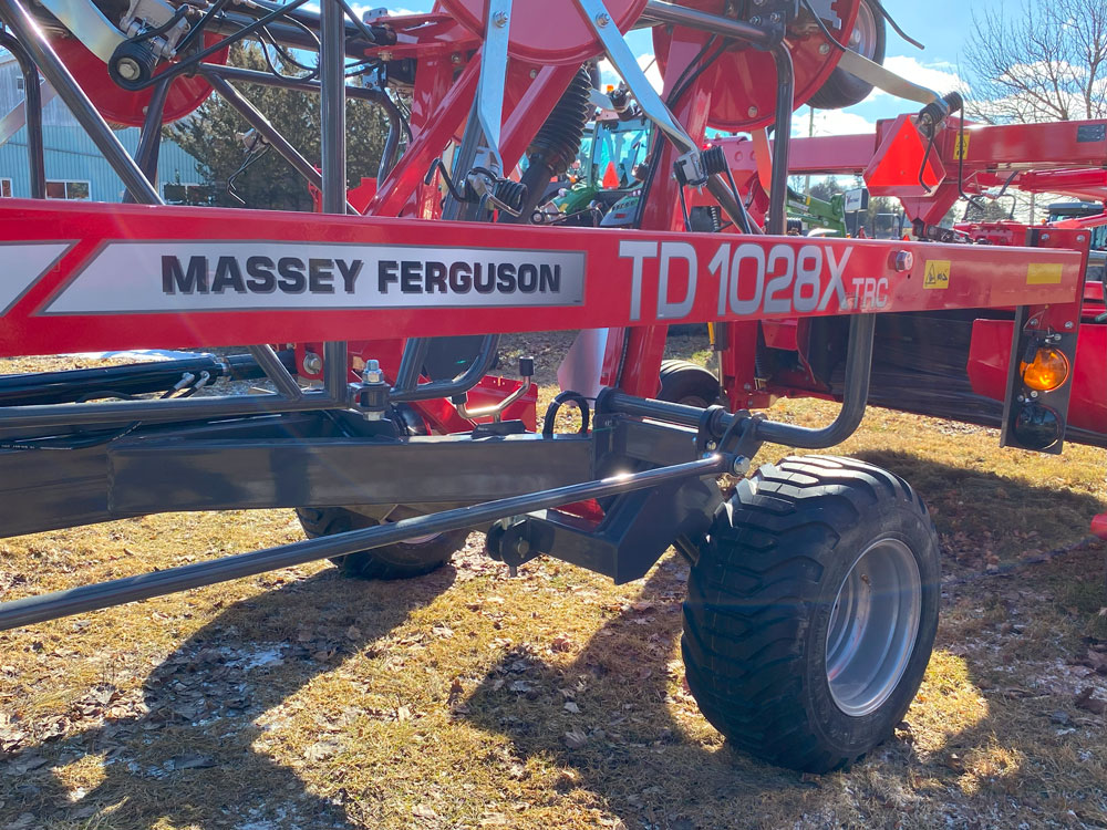 2023 Massey Ferguson TD1028XTRC Tedder