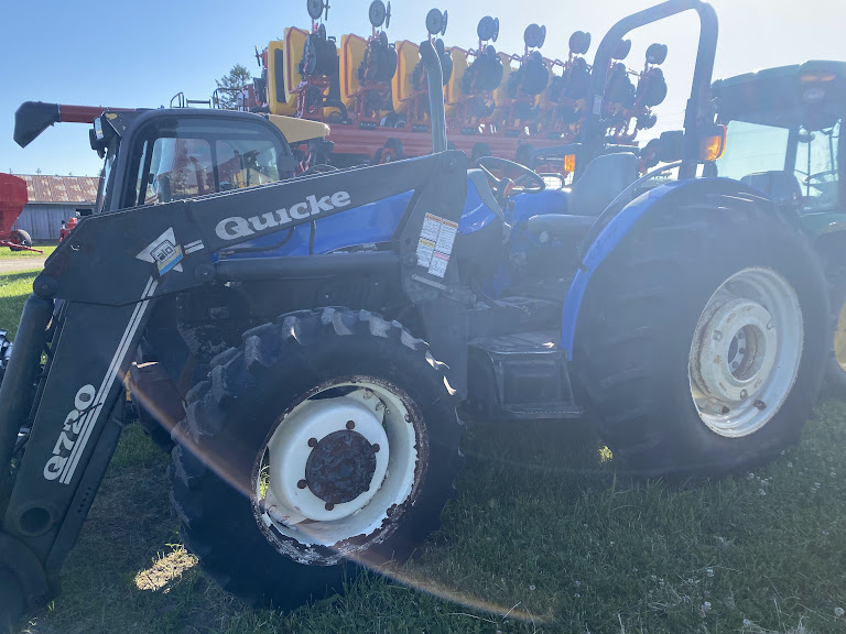 New Holland TN75 Tractor
