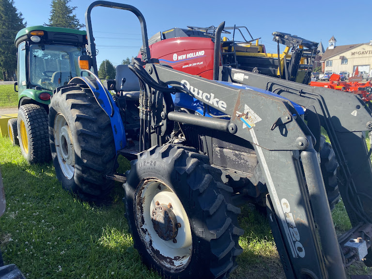 New Holland TN75 Tractor