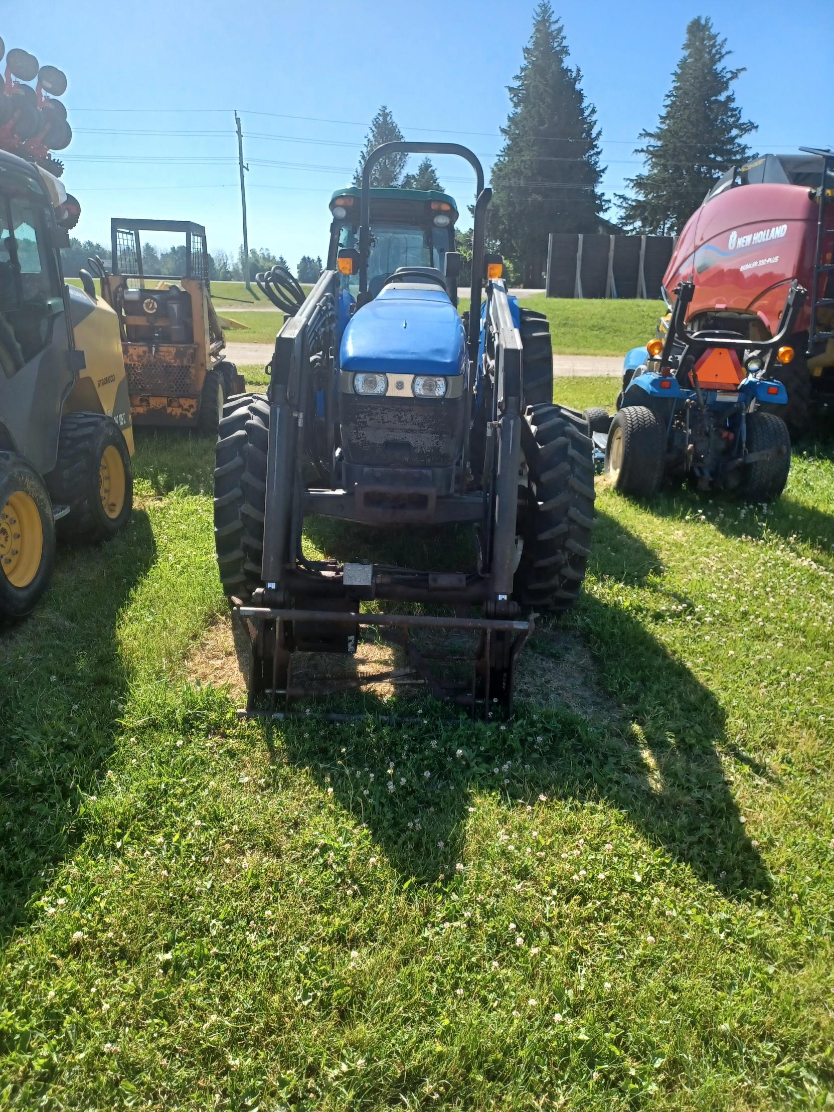 New Holland TN75 Tractor