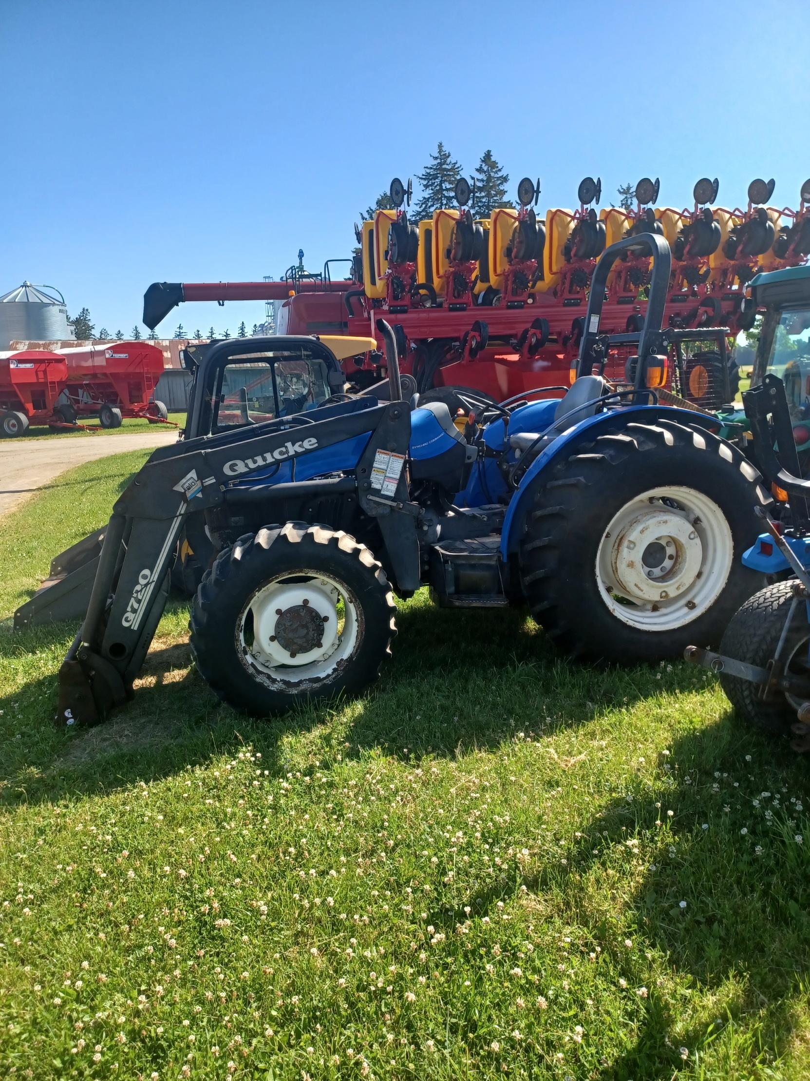 New Holland TN75 Tractor