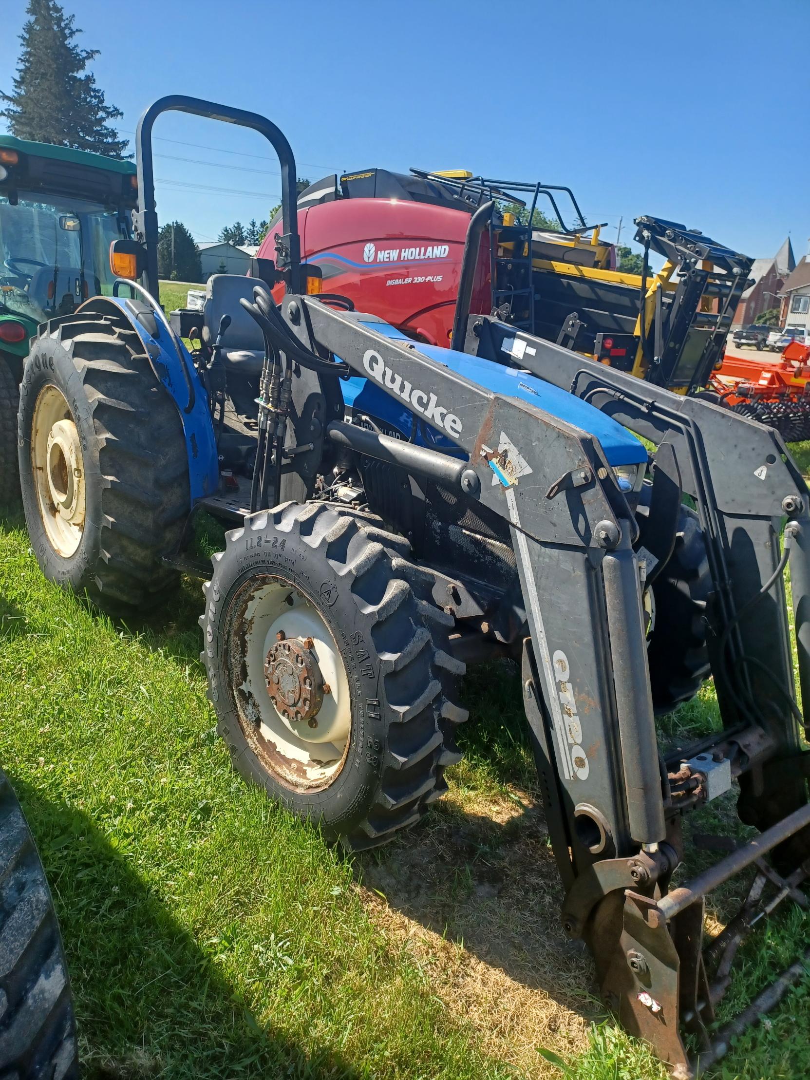 New Holland TN75 Tractor