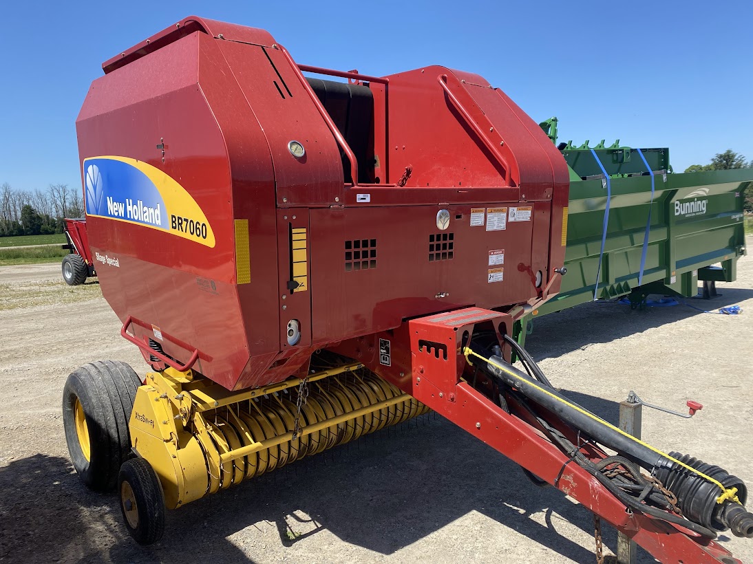 2009 New Holland BR7060 Baler/Round