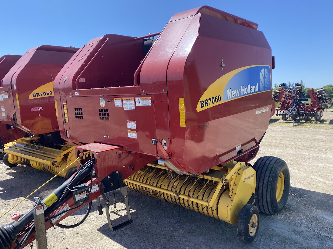 2009 New Holland BR7060 Baler/Round