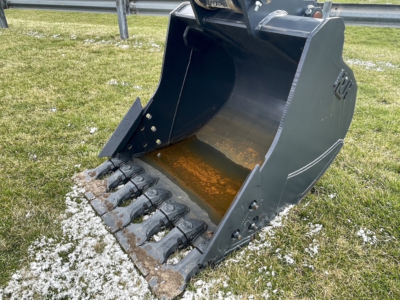 2022 H&H Manufacturing 42"HD DIG Bucket