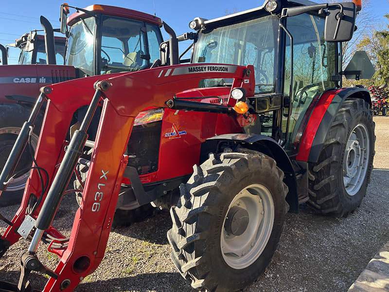 2016 Massey Ferguson 4709 Tractor