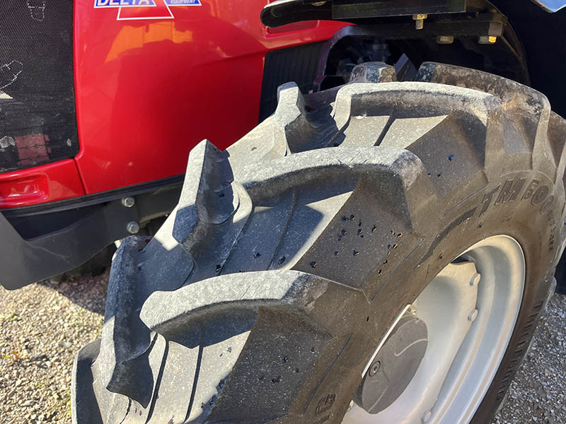 2016 Massey Ferguson 4709 Tractor