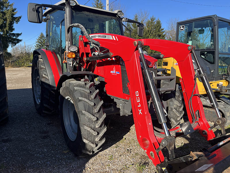 2016 Massey Ferguson 4709 Tractor