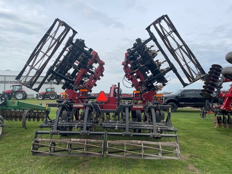 2020 Salford I-2220 Vertical Tillage