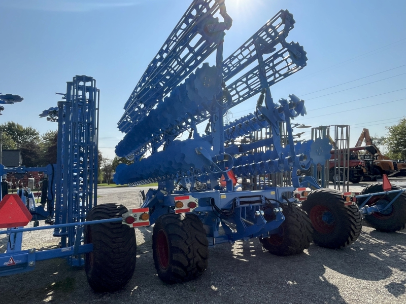 2024 LEMKEN GIGANT10/120 Compact Disc