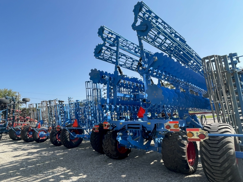 2024 LEMKEN GIGANT10/120 Compact Disc