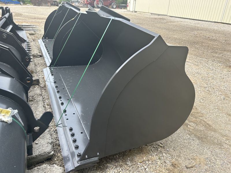 2024 Case 3CYD Bucket