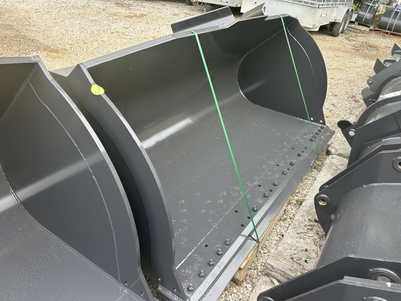2024 Case 3CYD Bucket