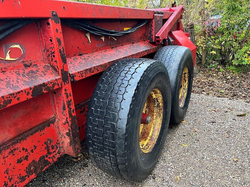 New Holland 195 Manure Spreader