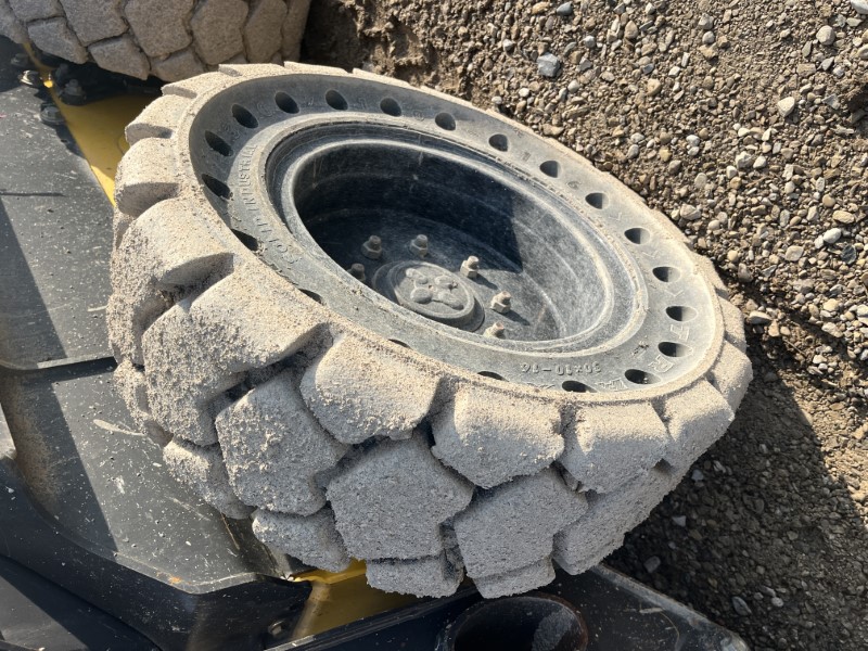 2020 New Holland L218 Skid Steer Loader