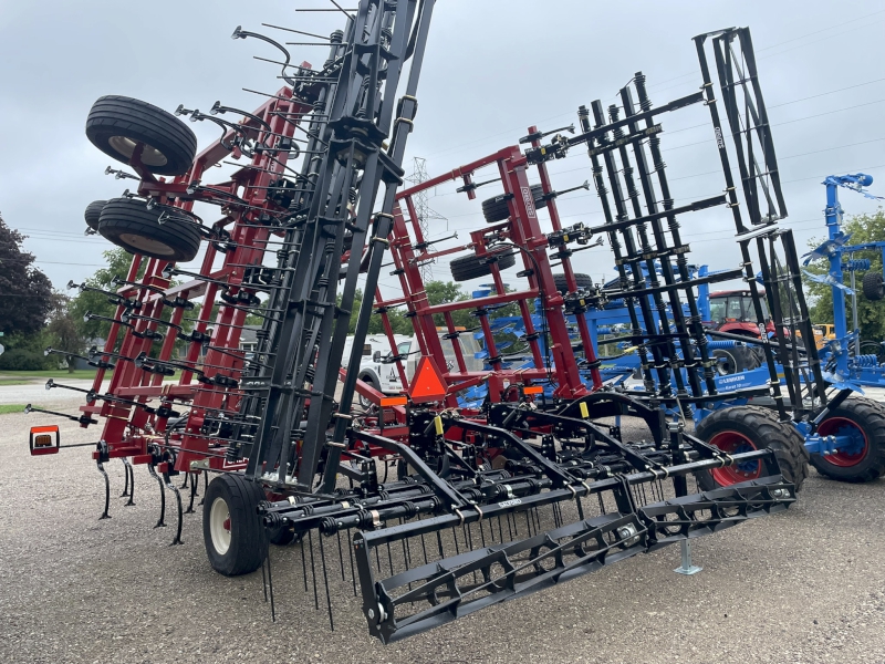 2025 Salford 550-32 Field Cultivator