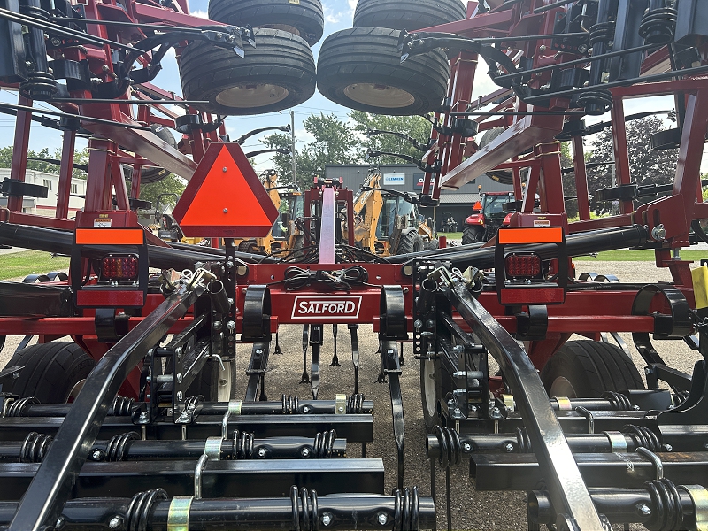 2025 Salford 550-40 Field Cultivator