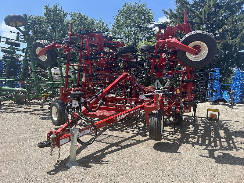 2025 Salford 550-40 Field Cultivator