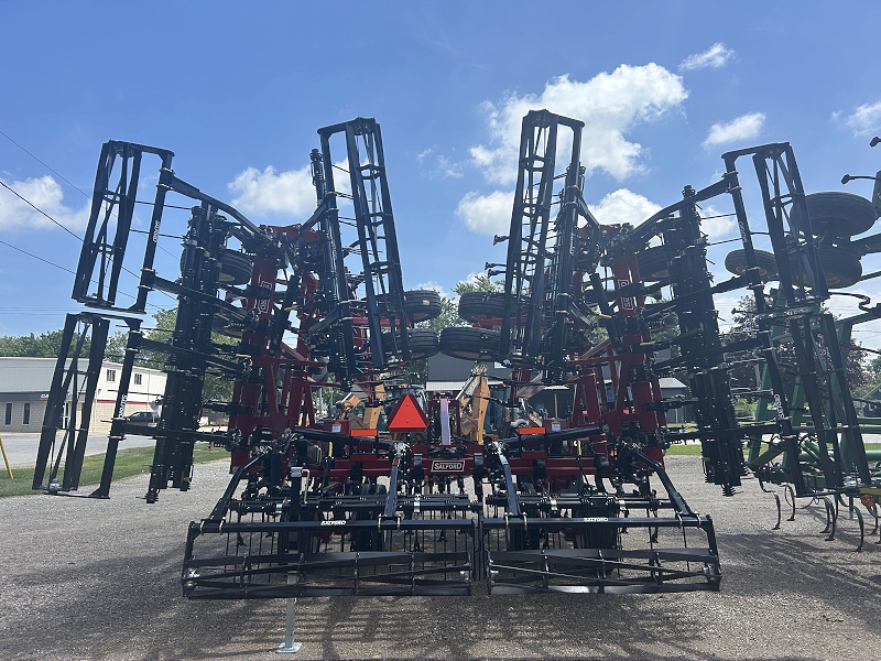 2025 Salford 550-40 Field Cultivator