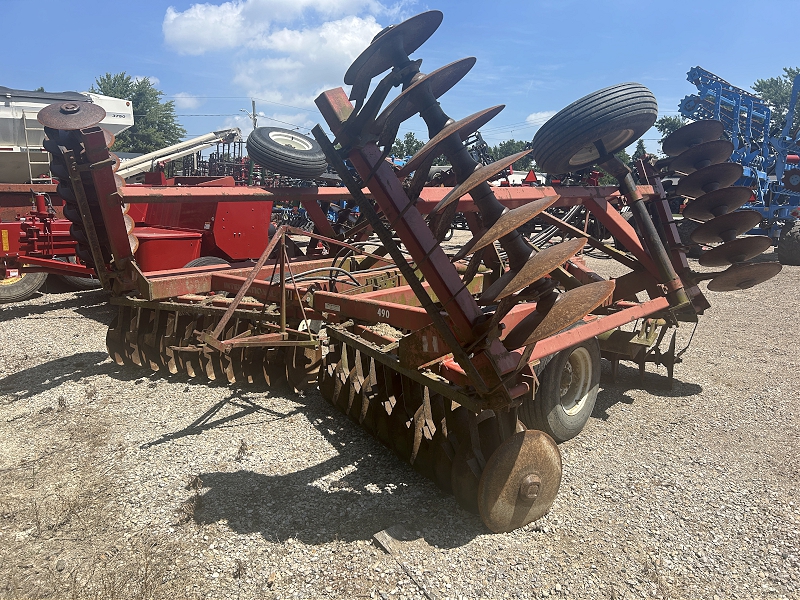 1985 International 490 Harrow