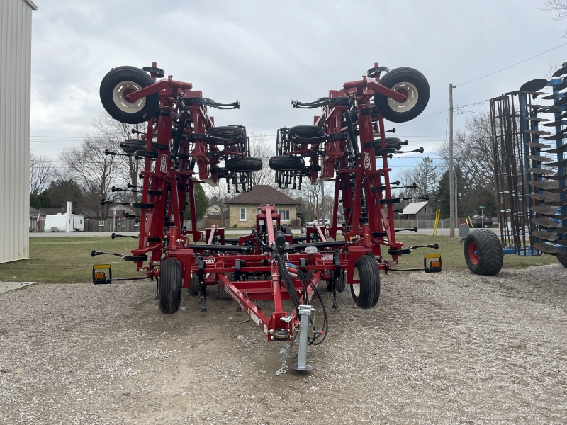 2026 Salford 700-44 Field Cultivator