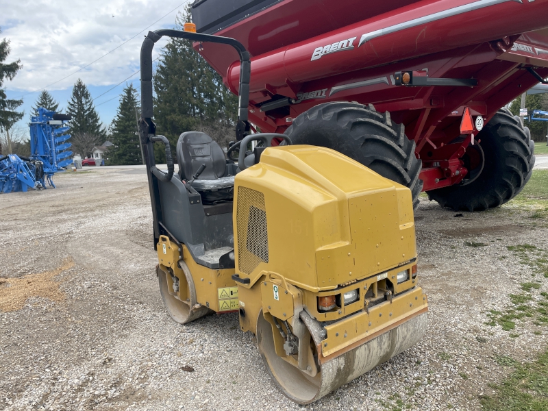 2014 Caterpillar CB14B Roller