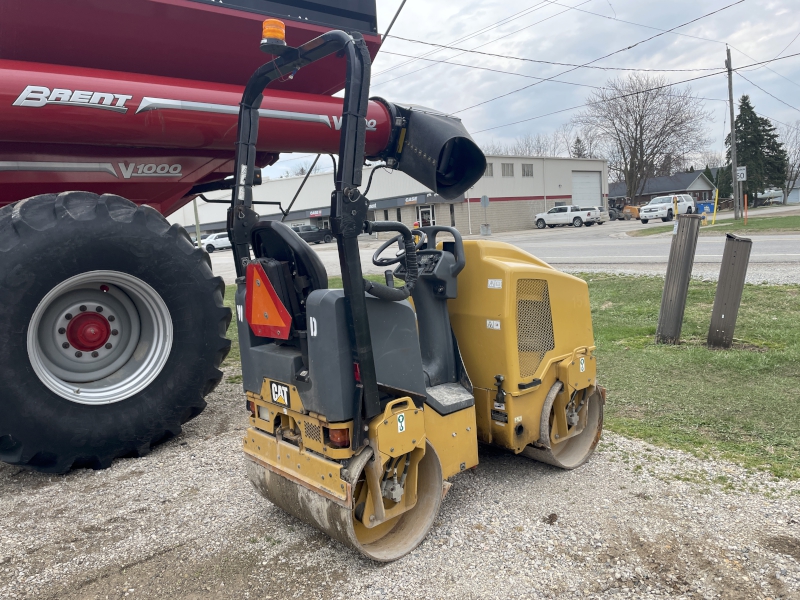 2014 Caterpillar CB14B Roller