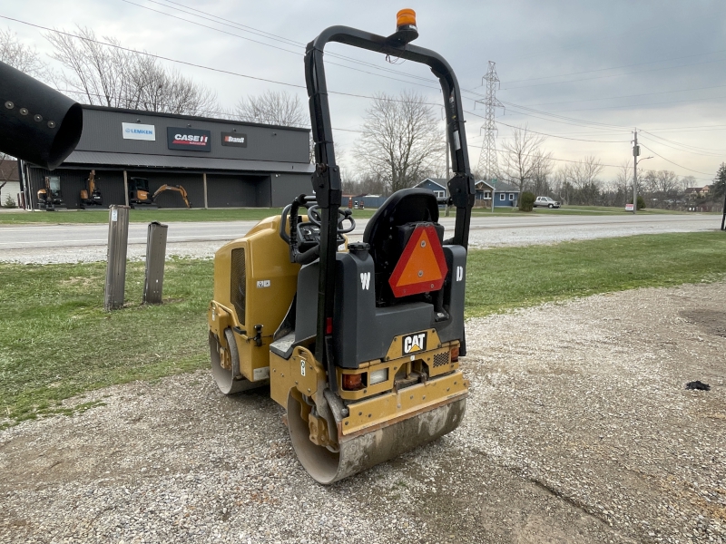 2014 Caterpillar CB14B Roller