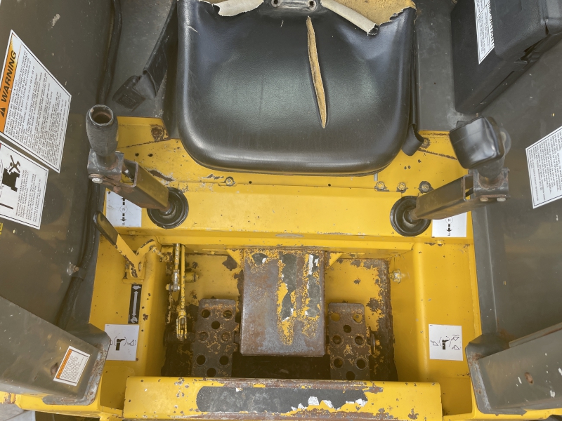 2000 Gehl SL5635SX Skid Steer Loader
