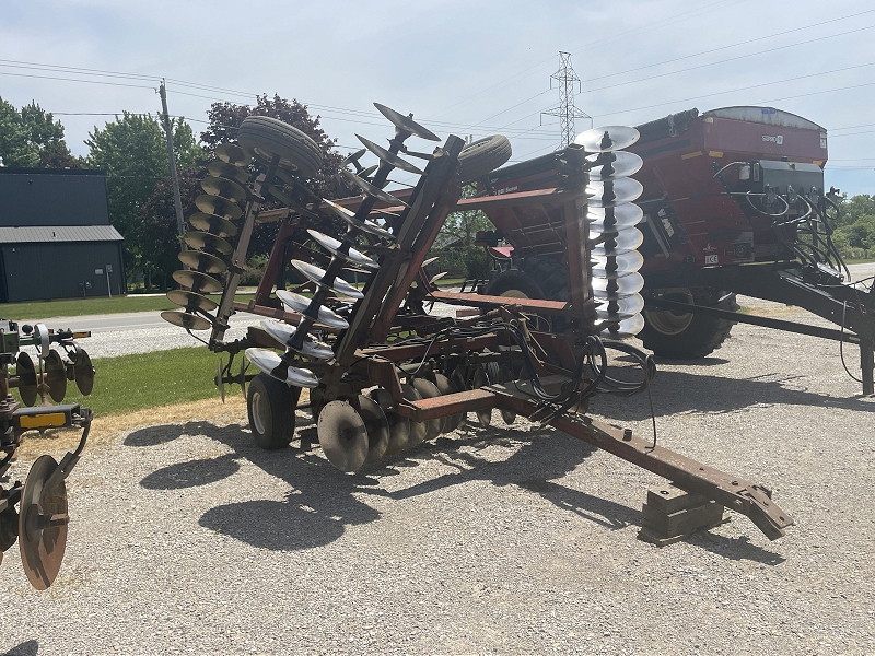 1979 International 496 Harrow
