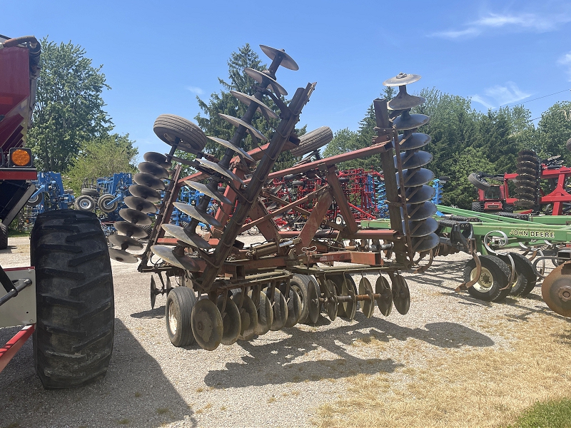 1979 International 496 Harrow